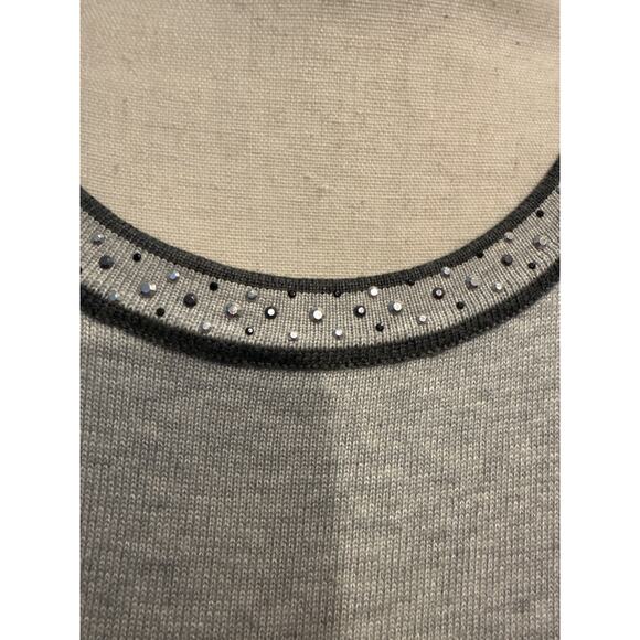 Women’s Alfred Dunner Gray Sequin Sweater. Size Medium - Picture 2 of 5